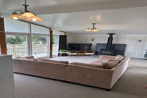 Photo of property in 81 Edmonton Road, Henderson, Auckland, 0612