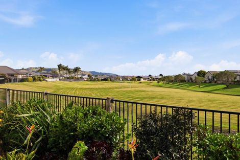 Photo of property in 29 Harding Drive, Papamoa Beach, Papamoa, 3118