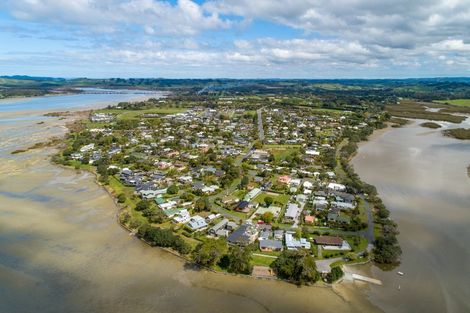 Photo of property in 24 Harbour View Road, Point Wells, Warkworth, 0986