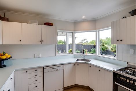 Photo of property in 15 Kopanga Road, Havelock North, 4130