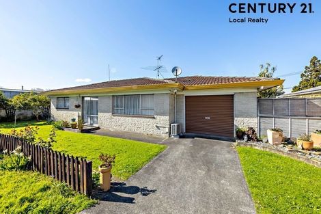 Photo of property in 2/69 Settlement Road, Papakura, 2110