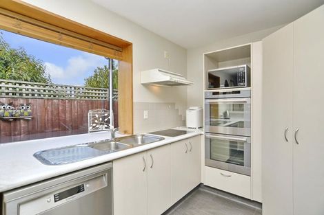 Photo of property in 31 Creese Place, Redwood, Christchurch, 8051