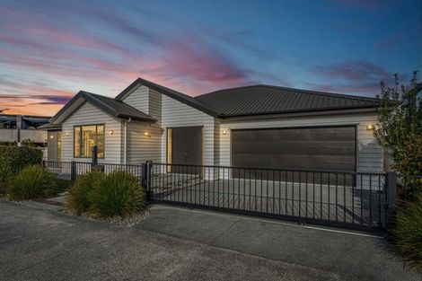 Photo of property in 3 Keel Street, Long Bay, Auckland, 0630