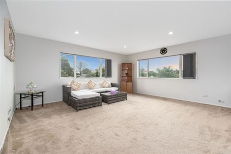 Photo of property in 1c Babich Road, Henderson Valley, Auckland, 0614