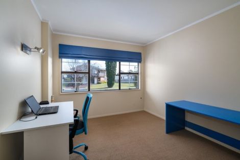 Photo of property in 14 Gibbs Place, Kinloch, Taupo, 3377