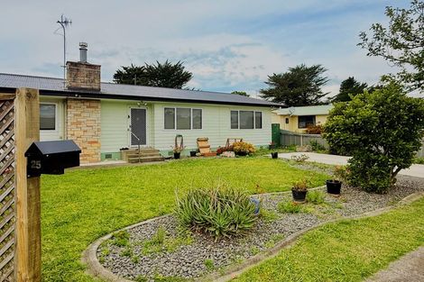 Photo of property in 25 Exeter Crescent, Pirimai, Napier, 4112