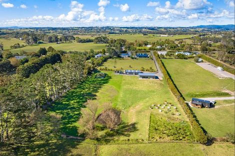 Photo of property in 4 Hanham Road, Kumeu, 0891