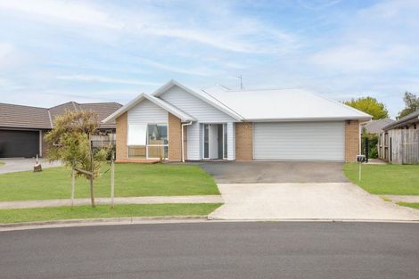 Photo of property in 17 Teatree Close, Huntington, Hamilton, 3210