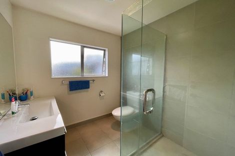 Photo of property in 121a Bruce Road, Glenfield, Auckland, 0629