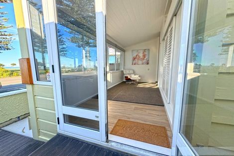 Photo of property in 407 Marine Parade, Napier South, Napier, 4110