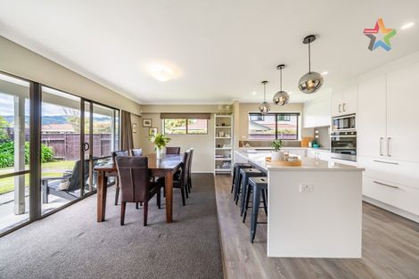 Photo of property in 25 Waddington Drive, Naenae, Lower Hutt, 5011