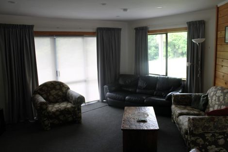 Photo of property in 1/47 Headcorn Place, Botany Downs, Auckland, 2010