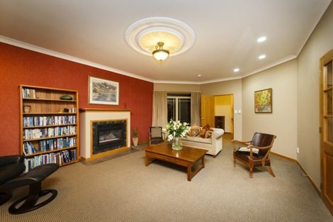 Photo of property in 30 Balmoral Drive, Terrace End, Palmerston North, 4410