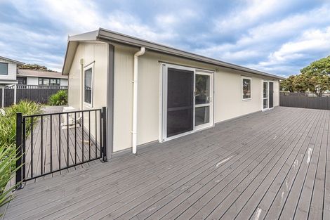 Photo of property in 10 Karaka Street, Castlecliff, Whanganui, 4501