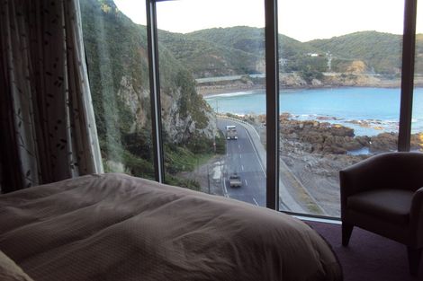 Photo of property in 114 The Esplanade, Houghton Bay, Wellington, 6023