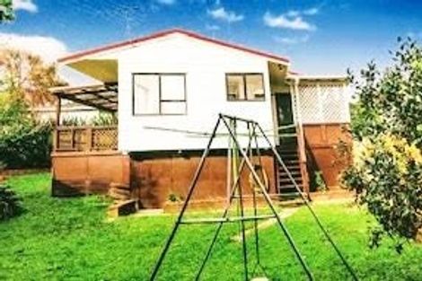 Photo of property in 2/7 Powrie Street, Glenfield, Auckland, 0629