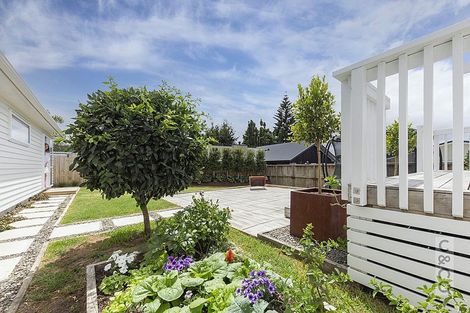 Photo of property in 25 Maude Street, Riverhead, 0820