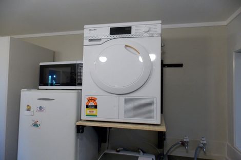 Photo of property in 21a Cotswold Crescent, Newlands, Wellington, 6037