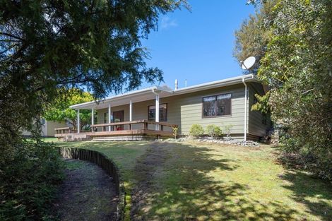Photo of property in 66 Kinloch Road, Kinloch, Taupo, 3377
