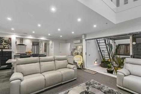 Photo of property in Wall Street On Lambton, 6/326 Lambton Quay, Wellington Central, Wellington, 6011