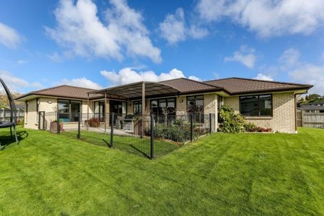 Photo of property in 14 Te Arakete Place, Hurworth, New Plymouth, 4310