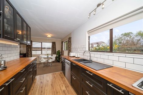 Photo of property in 18b Virginia Place, Whalers Gate, New Plymouth, 4310