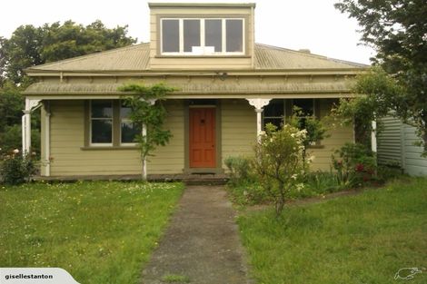 Photo of property in 33 Dublin Street, Martinborough, 5711