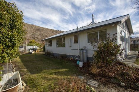 Photo of property in 19 Teal Crescent, Omarama, 9412