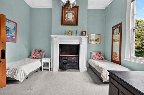 Photo of property in 16 Jubilee Avenue, Devonport, Auckland, 0624