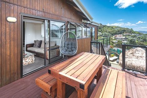 Photo of property in 9a Puriri Place, Whitianga, 3510