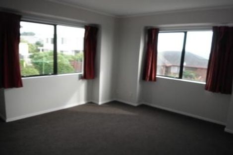 Photo of property in 24 Ashton Fitchett Drive, Brooklyn, Wellington, 6021