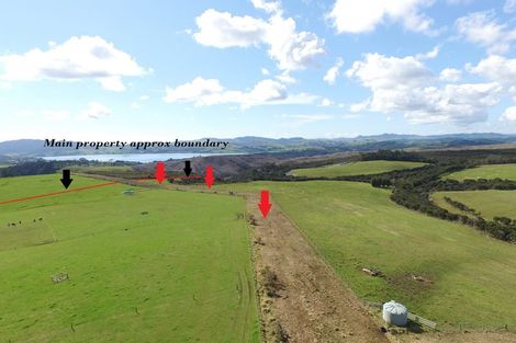 Photo of property in 2 Cable Bay Block Road, Cable Bay, 0420