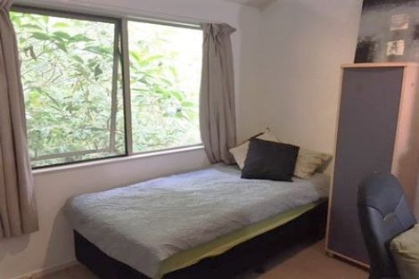 Photo of property in 2/114 Seaview Road, Glenfield, Auckland, 0629