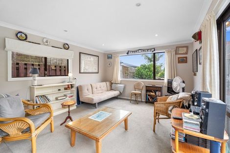 Photo of property in 143 Florence Avenue, Orewa, 0931