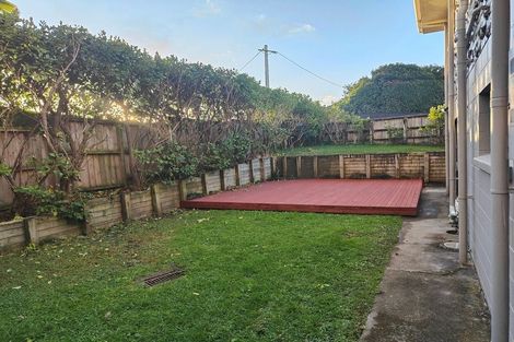 Photo of property in 1/61 Forrest Hill Road, Milford, Auckland, 0620