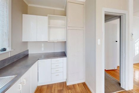 Photo of property in 33 Holland Crescent, Bulls, 4818