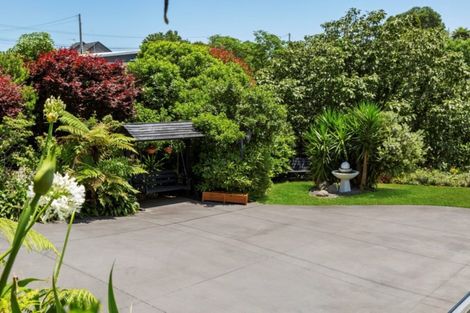 Photo of property in 321a Mangorei Road, Merrilands, New Plymouth, 4312