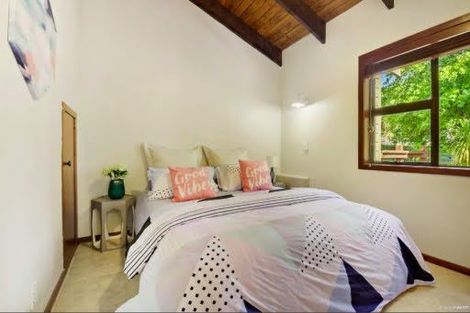 Photo of property in 20 Braemar Road, Castor Bay, Auckland, 0620