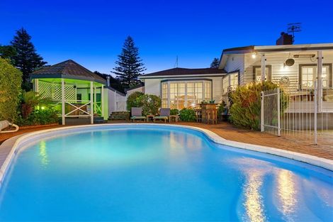 Photo of property in 430 Te Moana Road, Waikanae, 5036