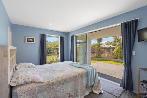 Photo of property in 1 Rue De La Mare, Parklands, Christchurch, 8083
