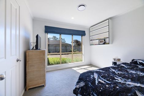 Photo of property in 8 Brookwood Drive, Henderson, Auckland, 0612