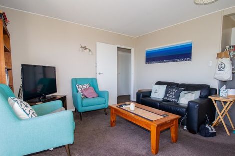 Photo of property in 2/72 Homebush Road, Khandallah, Wellington, 6035