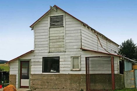 Photo of property in 1 Brown Road, Lawrence, 9593