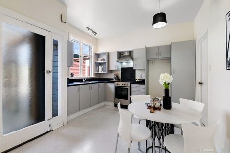 Photo of property in 410 Takapu Road, Takapu Valley, Wellington, 5028