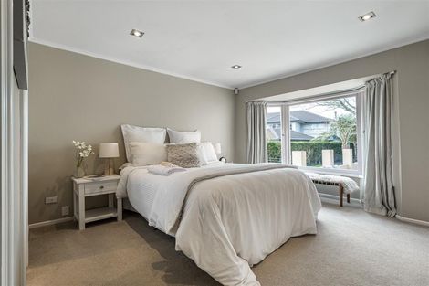 Photo of property in 136 Clovelly Road, Bucklands Beach, Auckland, 2012
