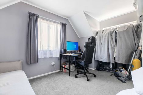 Photo of property in 1/13 Greenstone Place, Clover Park, Auckland, 2019