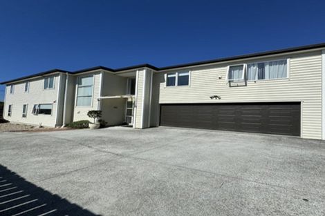 Photo of property in 8 Harrington Road, Henderson, Auckland, 0610