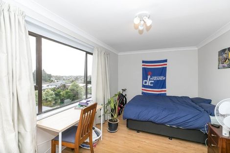 Photo of property in 72 Forest Lake Road, Forest Lake, Hamilton, 3200