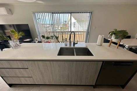 Photo of property in 7/11 Celeste Place, Totara Vale, Auckland, 0627