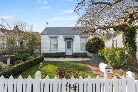 Photo of property in 147a Holly Road, St Albans, Christchurch, 8014